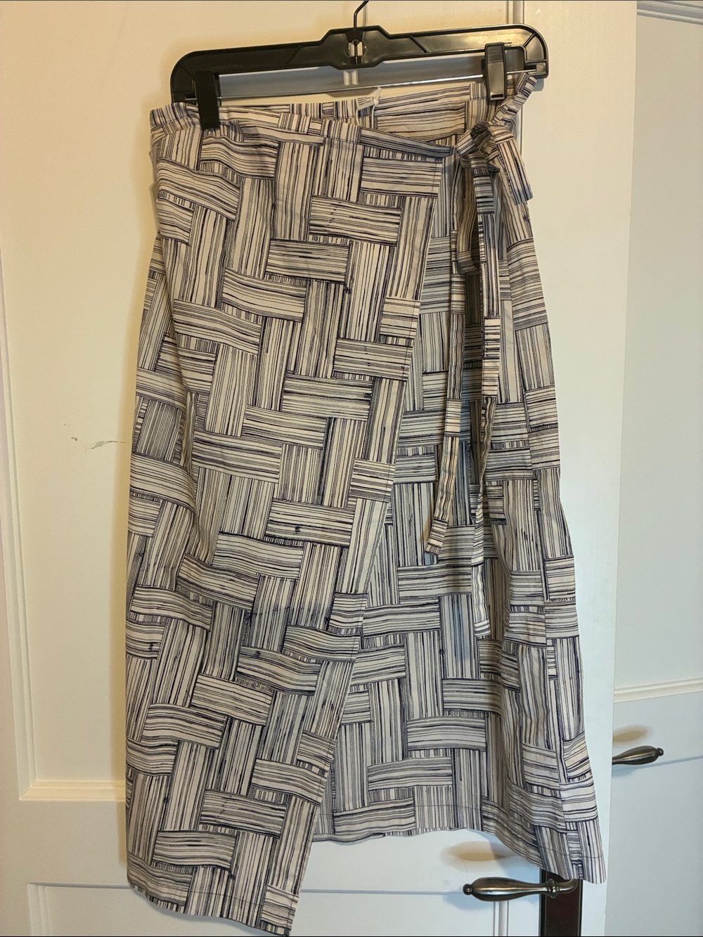 COS Off-White Black Printed Cotton Midi Wrap Skirt Basketweave Motif Size 8 CB